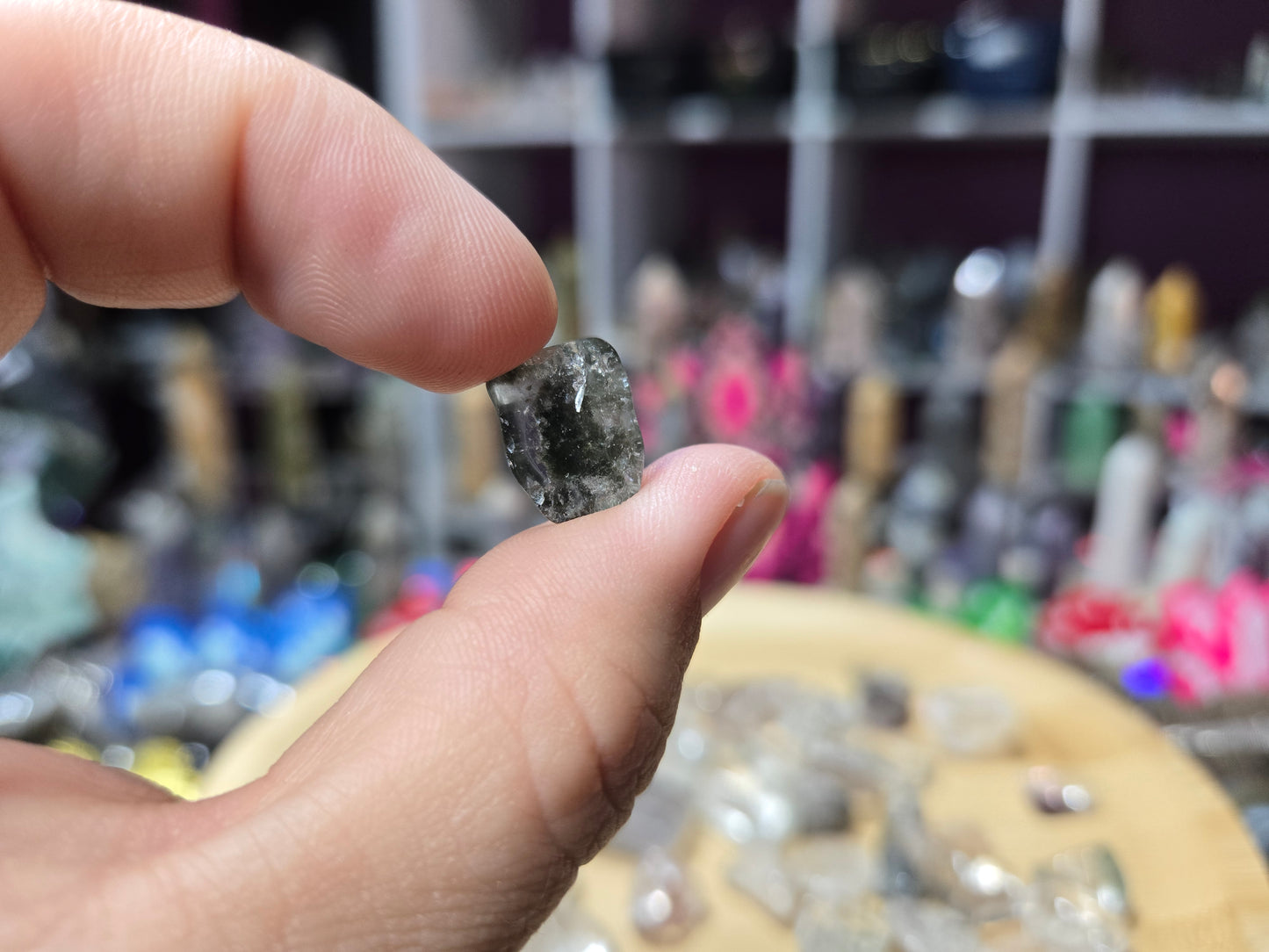 Inclusion Quartz Chips